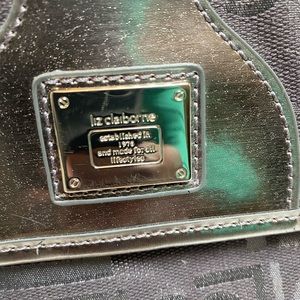 Liz   Claiborne purse like new shiny durable 🔥🔥stands out